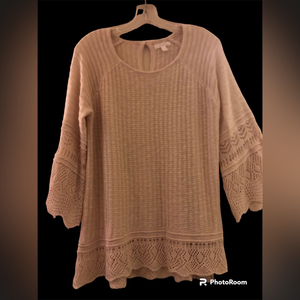 Beautiful Lauren Conrad Crochet accents sweater. Tan Size L